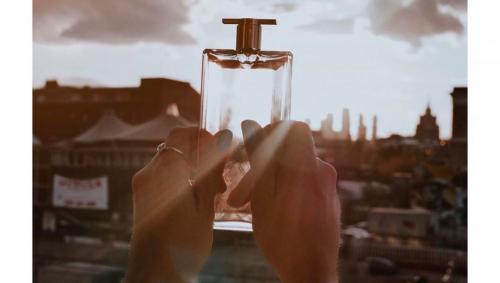 Новые ароматы осень 2019. Женская парфюмерия: 3 главных новинки осени 2019 , которых все ждали